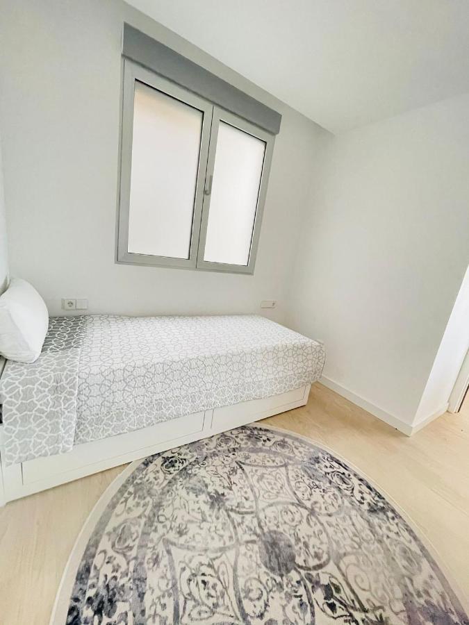 Appartamento Piso Vivian Gandía Esterno foto